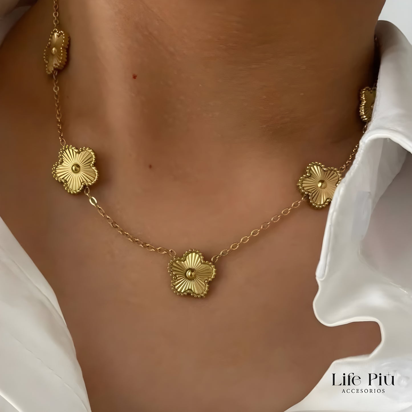 COLLAR TRÉBOL DORADO