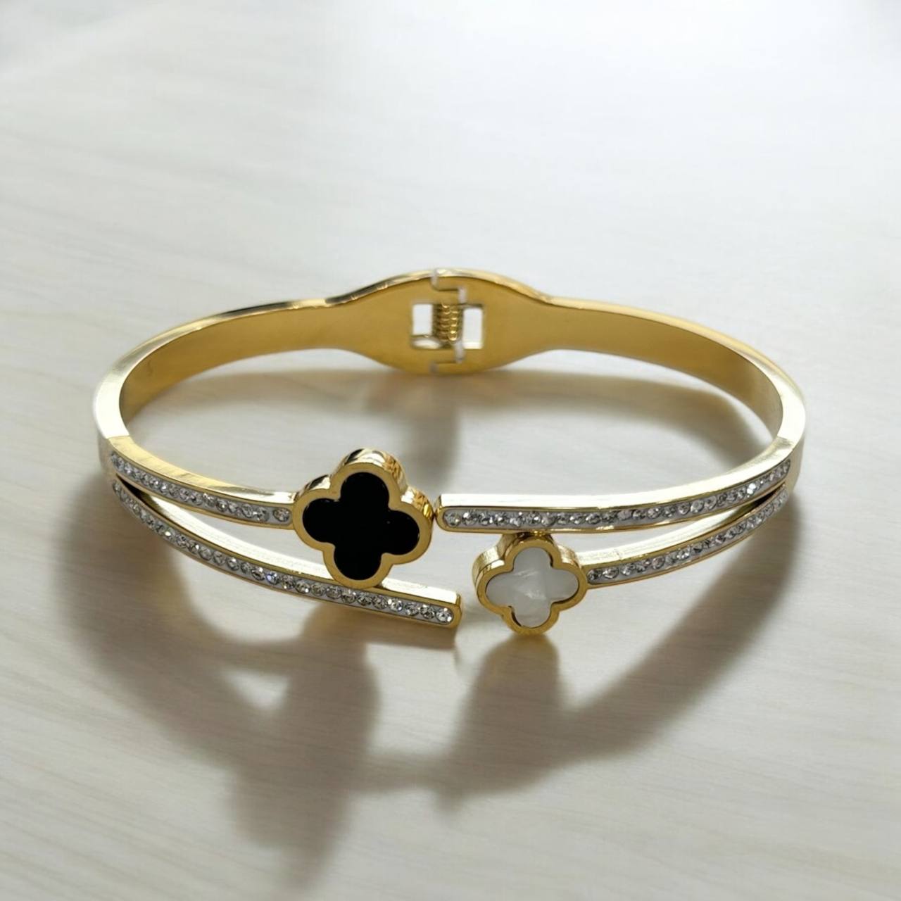 BRAZALETE MODELO LV6