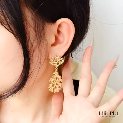 CORALLIUM EARRING