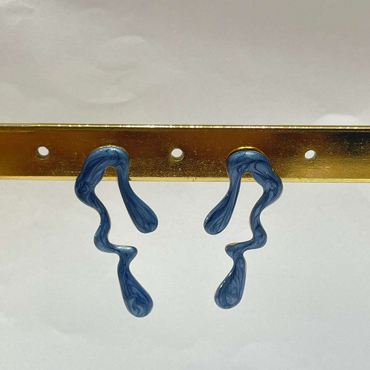 ARETES DE MARMOL