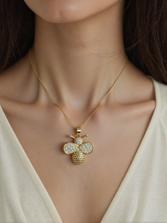 COLLAR DE MARIQUITA CON PIEDRAS BLANCAS🐞❤️