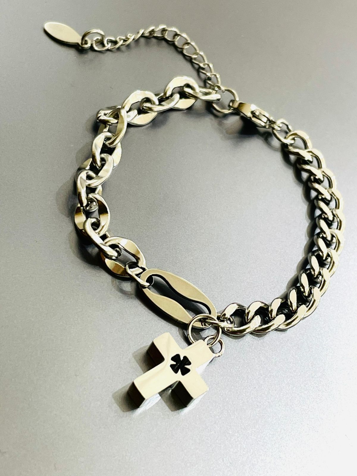 PULSERA CRUZ ⚔️