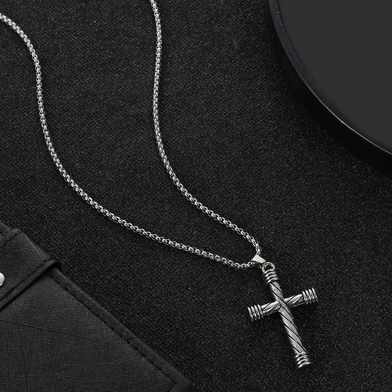 COLLAR CON DIJE CRUZ