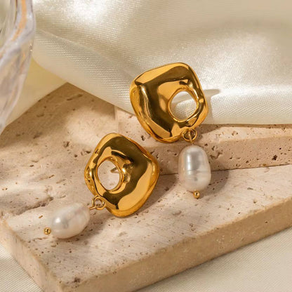 EARRING WITH PEARL